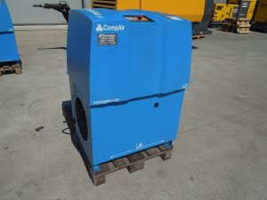 SPREZARKA-SRUBOWA-COMPAIR-L22-22KW-04r