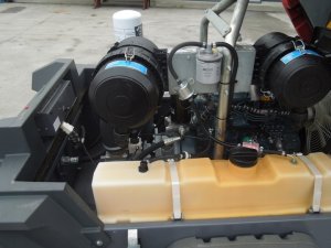 KOMPRESOR-ATLAS-COPCO-XAS88-5-2m3-2016r-Moc-kW-33-kW