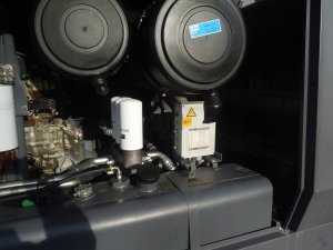 KOMPRESOR-ATLAS-COPCO-XAMS367-8-6BAR-2015r-20m3-Pojemnosc-zbiornika-0-l