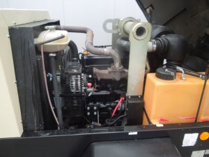 KOMPRESOR-DOOSAN-7-51-5-10m3-2014r-Pojemnosc-zbiornika-0-l