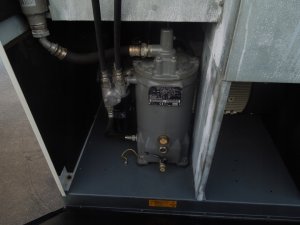 SPREZARKA-SRUBOWA-ATLAS-COPCO-GA26FF-26Kw-2012r-Model-GA26