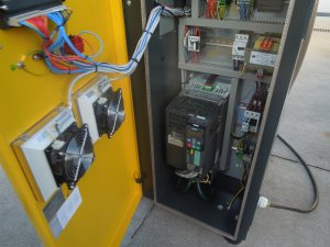 KOMPRESOR-SRUBOWY-KAESER-SK25SFC-15Kw-FALOWNIK-Model-SK25