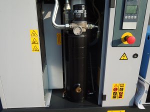 KOMPRESOR-SRUBOWY-CREEMERS-7-5Kw-DEMO-2023r-Marka-bez-marki