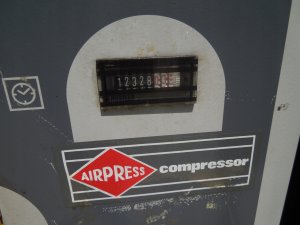 Kompresor-olejowy-Airpress-APS7-5-5-5KW-10BAR-Marka-Airpress