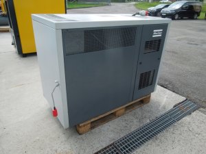 SPREZARKA-BEZOLEJOWA-SPIRALNA-ATLAS-COPCO-SF6-5-9Kw-620L-min-Zawiera-baterie-nie