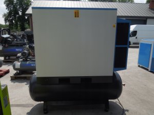 KOMPRESOR-SRUBOWY-ALUP-LARGO-25-26Kw-2020r-zbiornik-osuszacz-Zawiera-baterie-nie