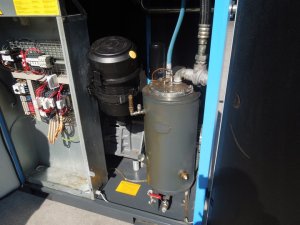 KOMPRESOR-SRUBOWY-ALUP-LARGO-45-45Kw-2011r-Marka-inna