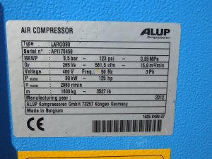 KOMPRESOR-SRUBOWY-ALUP-LARGO-90-90Kw-2012r-WYMIENNIK-CIEPLA-Moc-90-kW