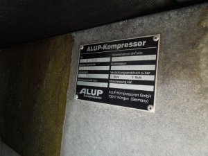 KOMPRESOR-SRUBOWY-ALUP-SCK-26-10-18-5Kw-2-75m3-min-OSUSZACZ-Model-SCK26-10