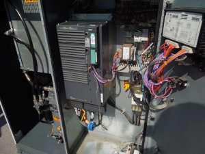SPREZARKA-SRUBOWA-ATLAS-COPCO-GA22VSDFF-22Kw-FALOWNIK-OSUSZACZ-Model-GA22VSDFF