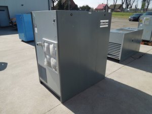 SPREZARKA-SRUBOWA-ATLAS-COPCO-GA22VSDFF-22Kw-FALOWNIK-OSUSZACZ-Kod-producenta-Atlas-Copco