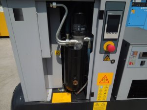 KOMPRESOR-SRUBOWY-CREEMERS-RCA3-3Kw-DEMO-2023r-Kod-producenta-NIEMCY
