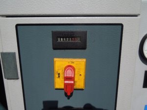 KOMPRESOR-SRUBOWY-CREEMERS-RCA7-5-7-5kw-ZBIORNIK-500L-OSUSZACZ-2017r-Moc-7-5-kW