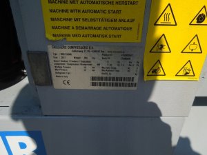 KOMPRESOR-SRUBOWY-CREEMERS-RCA7-5-7-5kw-ZBIORNIK-500L-OSUSZACZ-2017r-Model-RCA