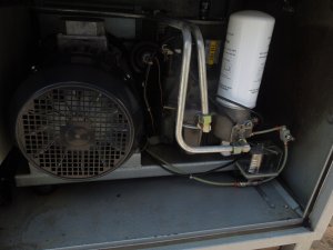 KOMPRESOR-SRUBOWY-CREEMERS-7-5kw-1000L-min-Marka-Creemers