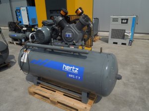 SPREZARKA-TLOKOWA-HERTZ-7-5Kw-856L-min-500L-2022r-12BAR-Kod-producenta-NIEMCY