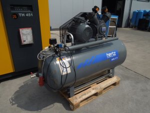 SPREZARKA-TLOKOWA-HERTZ-7-5Kw-856L-min-500L-2022r-12BAR