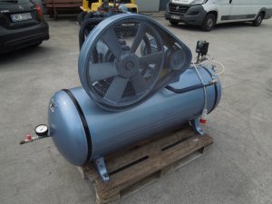 SPREZARKA-TLOKOWA-BUDOWLANA-BECKER-3Kw-15BAR-350L-Marka-bez-marki