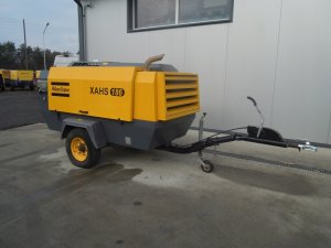 Kompresor-przewozny-ATLAS-COPCO-XAHS186-maszyna-z-chlodnica-koncowa