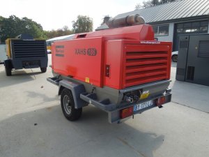 Kompresor-przewozny-ATLAS-COPCO-XAHS186-maszyna-z-chlodnica-koncowa-Marka-Atlas-Copco