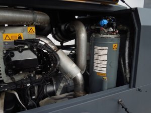 KOMPRESOR-ATLAS-COPCO-XAVS186-11-4m3-MIN-14BAR-2016r-OSUSZACZ-Cisnienie-maksymalne-12-8-bar