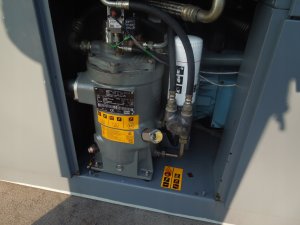 SPREZARKA-SRUBOWA-ATLAS-COPCO-GA18VSDFF-18-5Kw-FALOWNIK-OSUSZACZ-Marka-Atlas-Copco