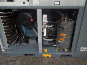 SPREZARKA-SRUBOWA-ATLAS-COPCO-GA90VSDFF-90Kw-2016r-Moc-0-kW