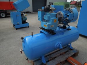 KOMPRESOR-SRUBOWY-BOGE-CL5-4KW-NA-ZBIORNIKU-270L-EAN-GTIN-5906168983597