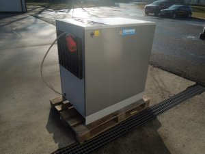 KOMPRESOR-SRUBOWY-CREEMERS-RCB11-10-11kw-2016r-Kod-producenta-CREEMERS