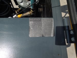 KOMPRESOR-SRUBOWY-KAESER-AIRTOWER19-11Kw-OSUSZACZ-Marka-Kaeser