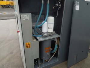 SPREZARKA-SRUBOWA-ATLAS-COPCO-GA22VSDFF-22Kw-FALOWNIK-OSUSZACZ-2014r-Model-Atlas-Copco-GA22