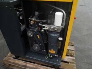 Sprezarka-srubowa-KAESER-SX-8T-maszyna-z-osuszaczem-powietrza-po-serwisie-Kod-producenta-KAESER
