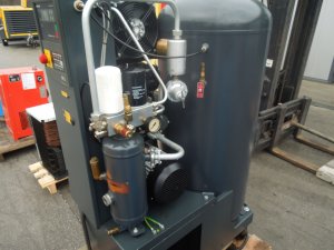 KOMPRESOR-SRUBOWY-KAESER-SXC6-4Kw-ZBIORNIK-OSUSZACZ-Marka-Kaeser
