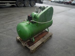 SPREZARKA-TLOKOWA-BUDOWLANA-CHIRON-2-2Kw-250L-Kod-producenta-SPREZARKA-TLOKOWA-BUDOWLANA