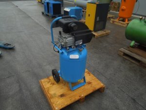 SPREZARKA-TLOKOWA-BUDOWLANA-GUDE-1-8Kw-230V-Kod-producenta-sprezarka-srubowa