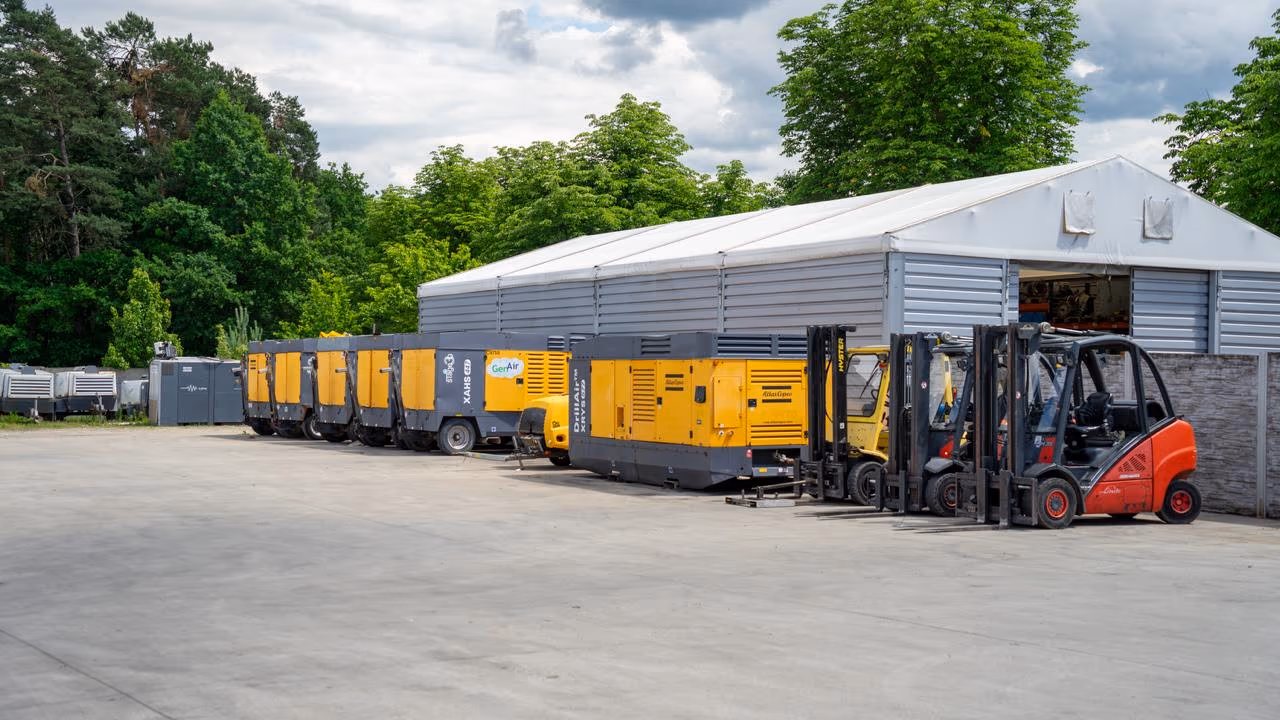 Airspaw machinery yard